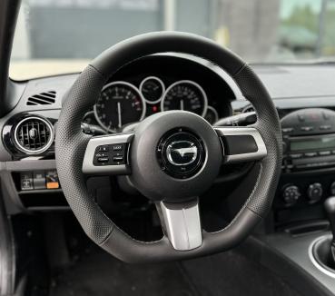 Mazda MX5 MX-5 Lenkrad neu beziehen